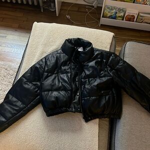Kansan black puffer jacket